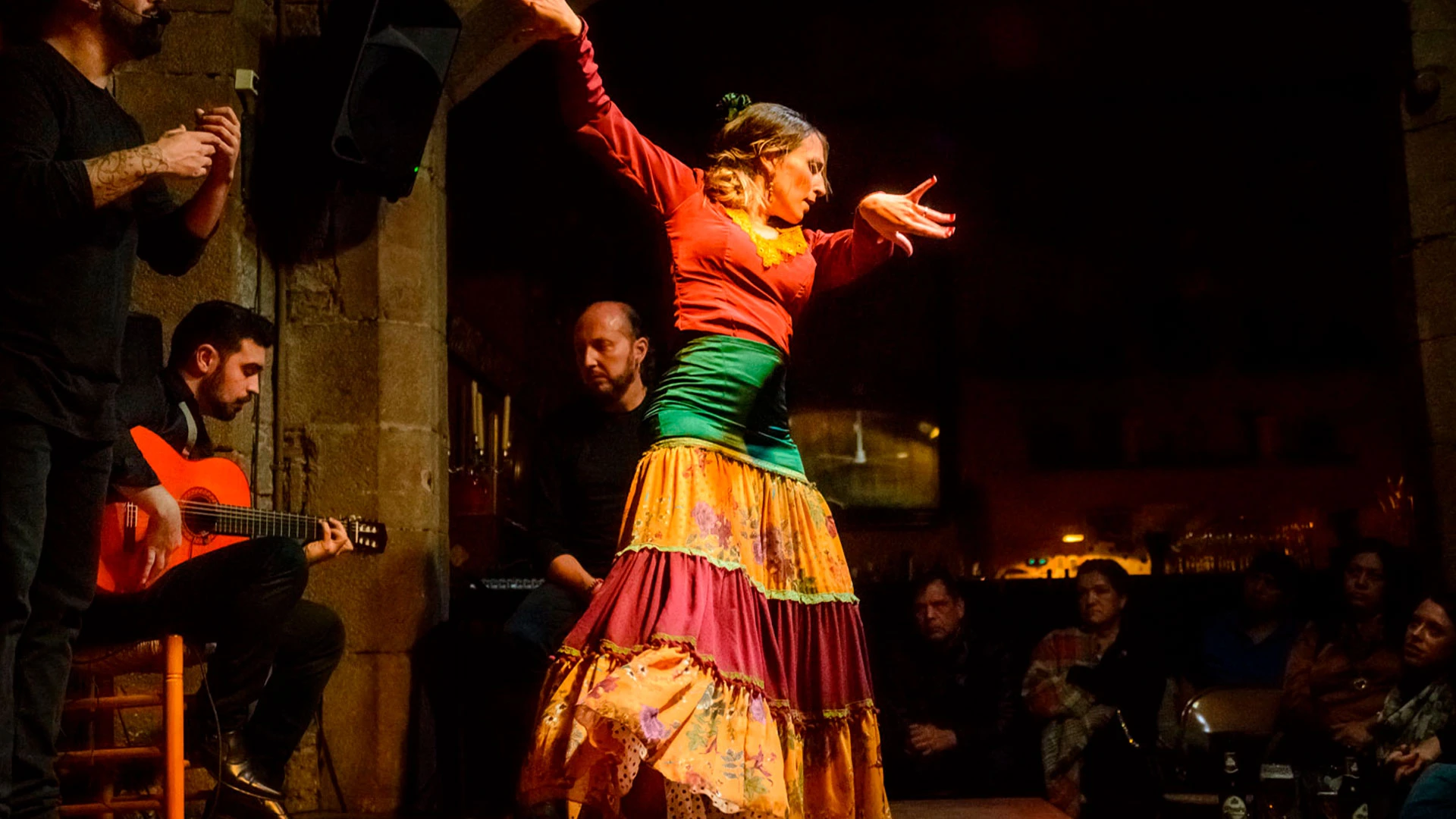 Old Town Walking, Flamenco Show & Tapas